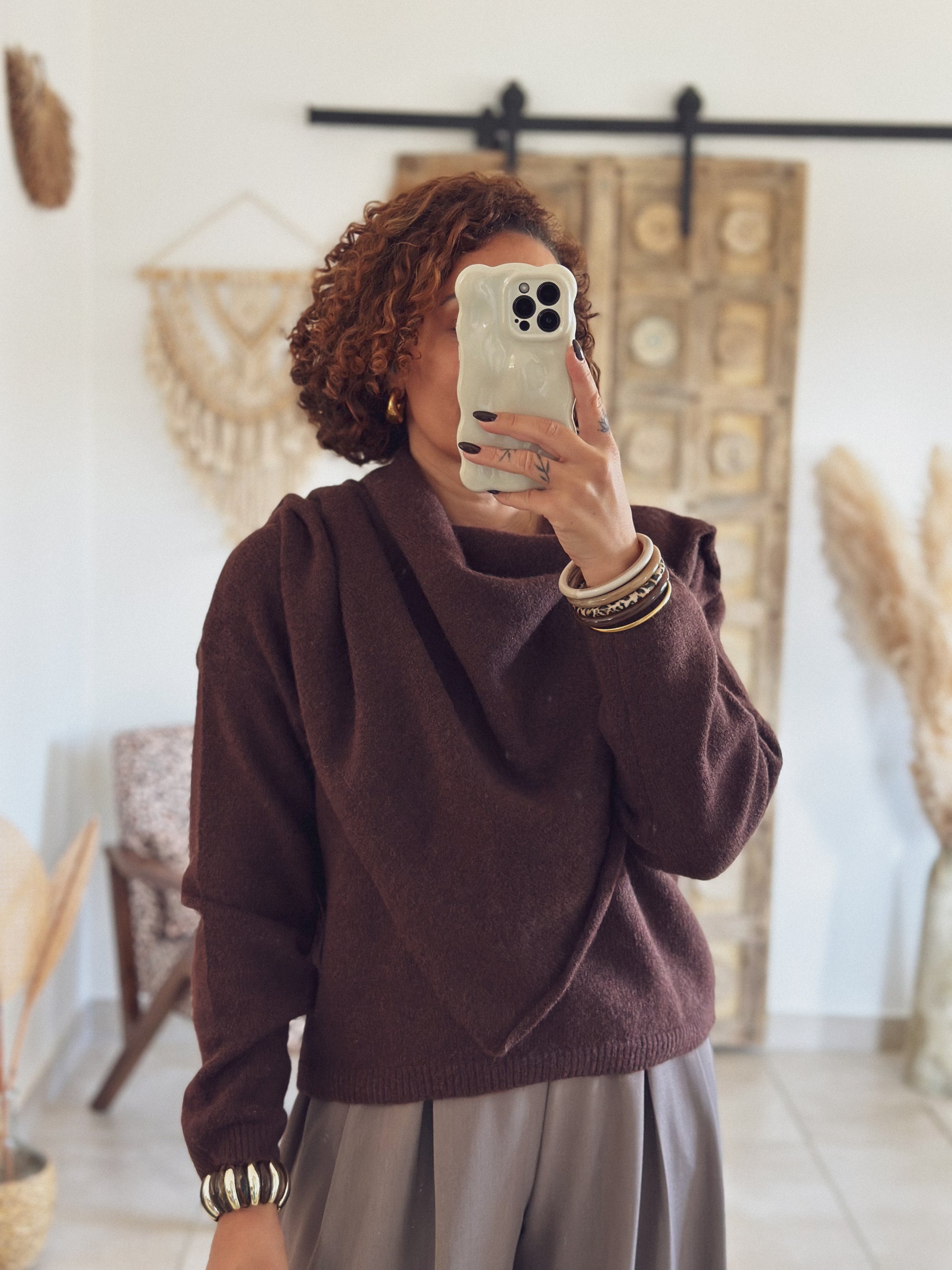 Pull Adèle – avec écharpe Chocolat