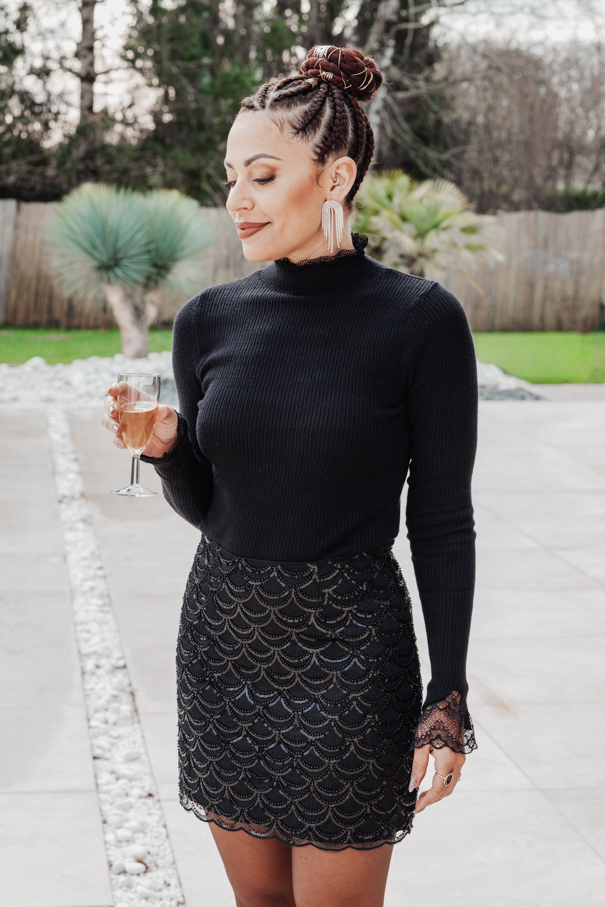 Pull Farah - col montant noir à dentelle