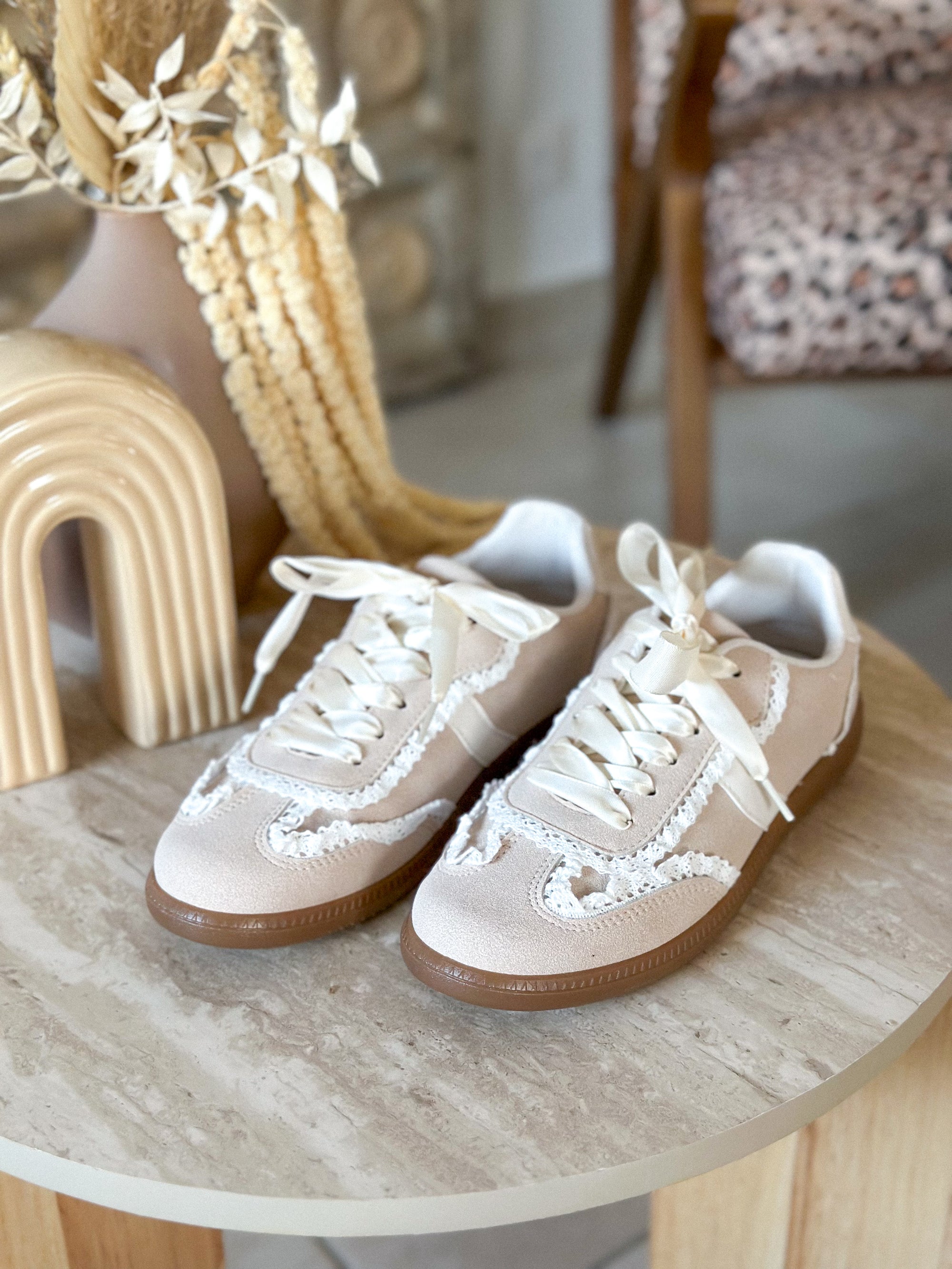 Baskets Isis - beige à dentelle