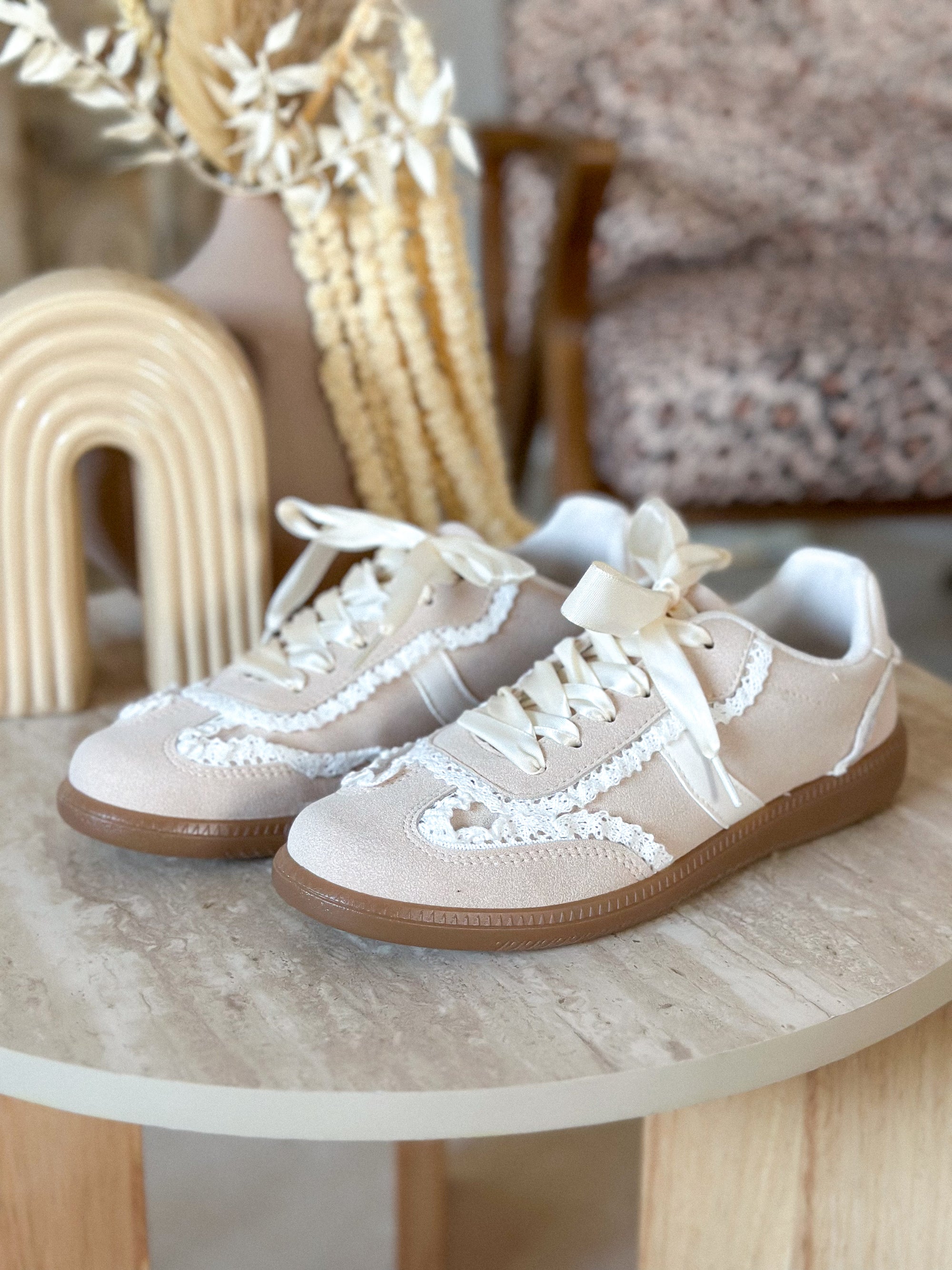 Baskets Isis - beige à dentelle