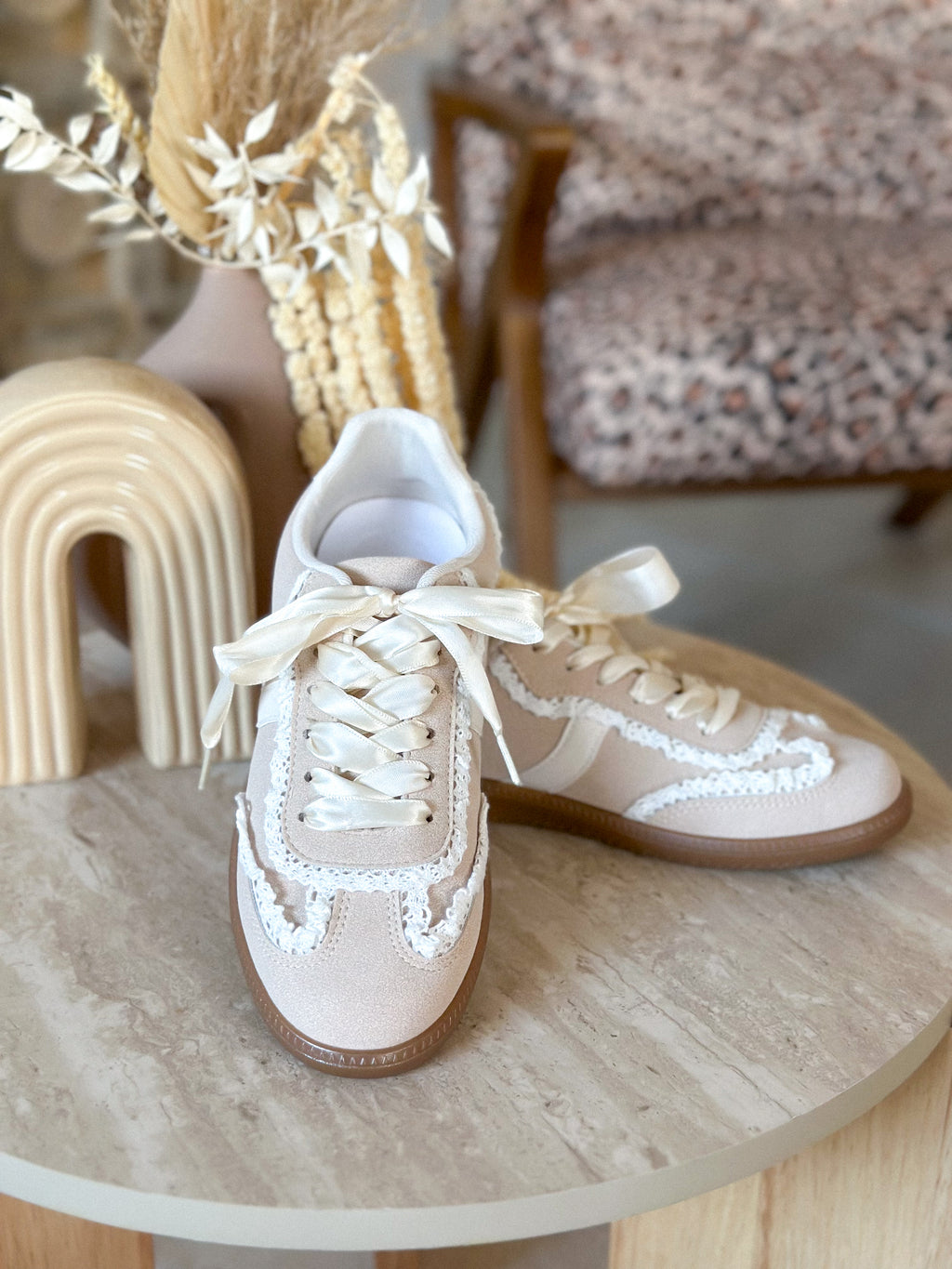 Baskets Isis - beige à dentelle