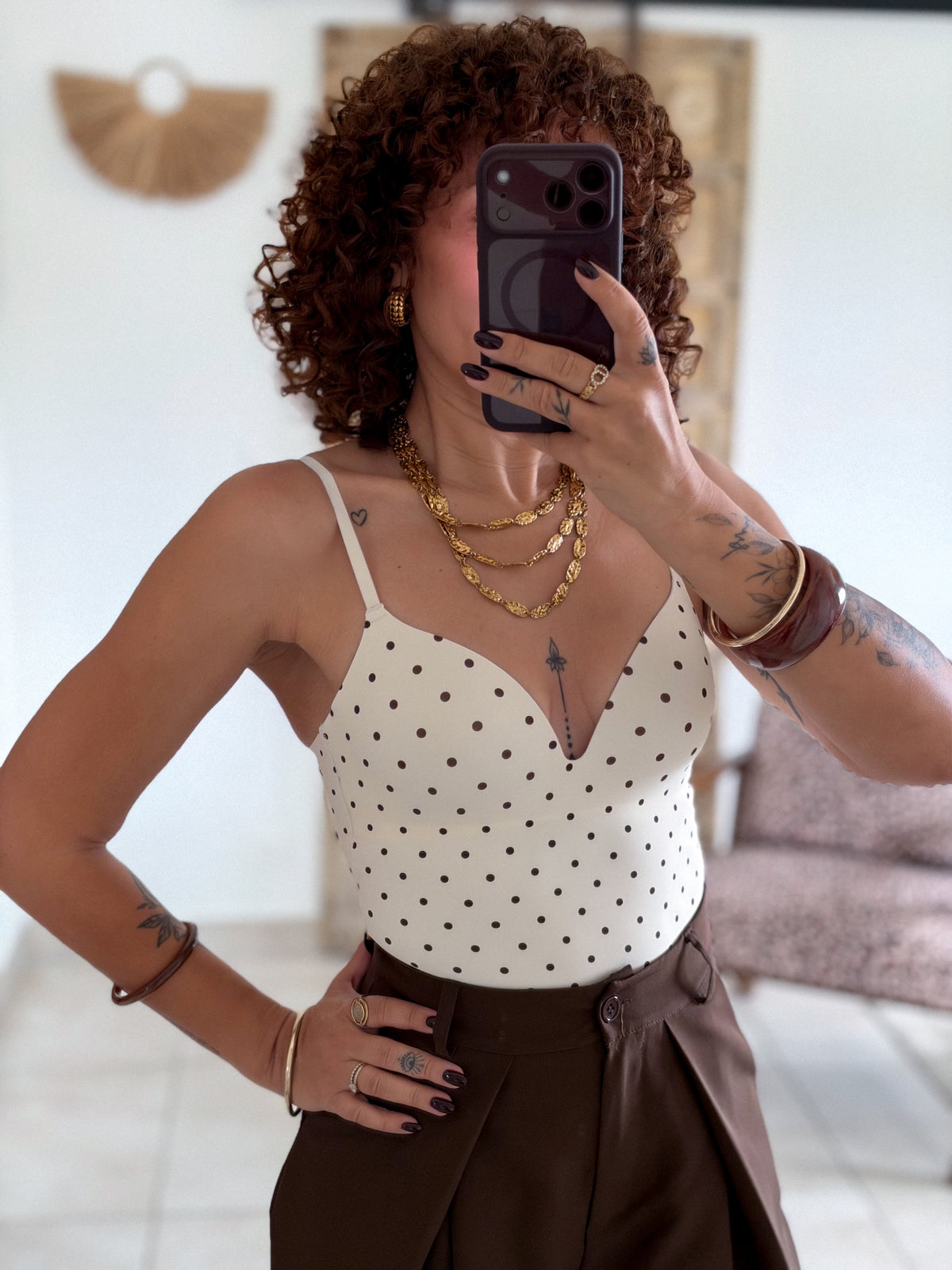 Body Suzanne - Sculptant beige à pois chocolat