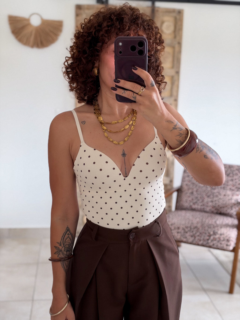 Body Suzanne - Sculptant beige à pois chocolat