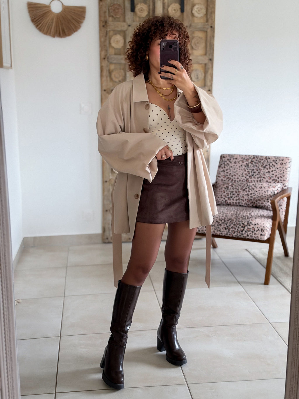 Body Suzanne - Sculptant beige à pois chocolat