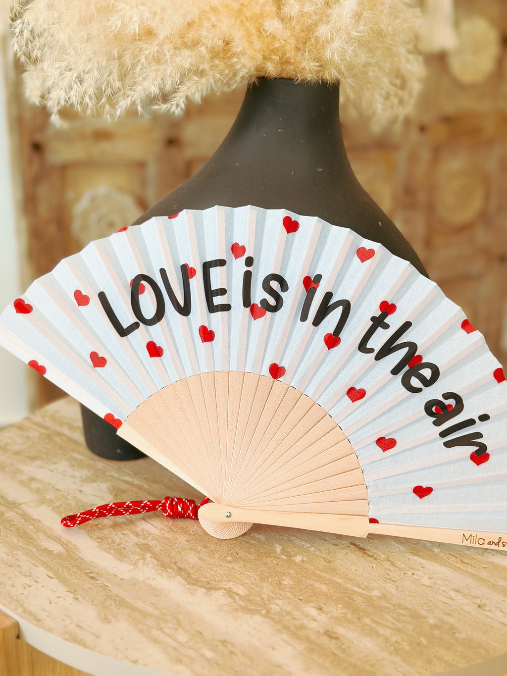 Eventail - Love is in the air
