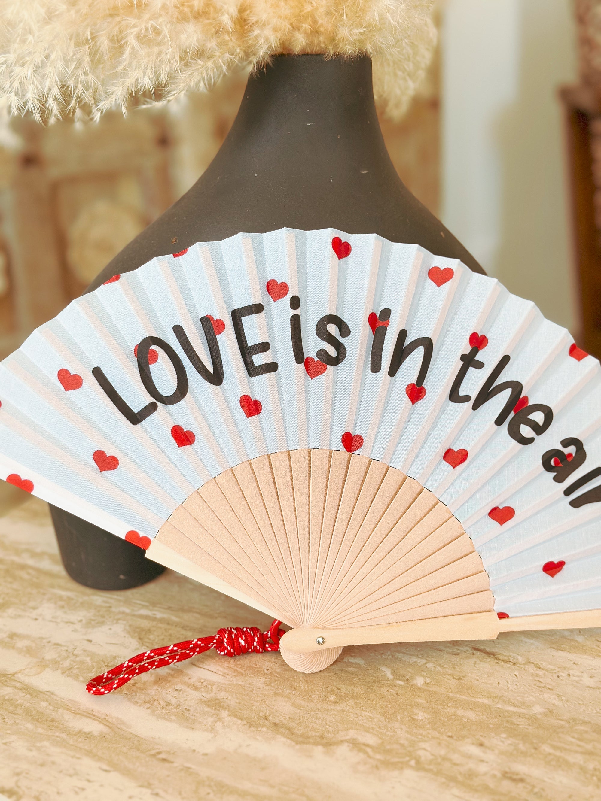 Eventail - Love is in the air