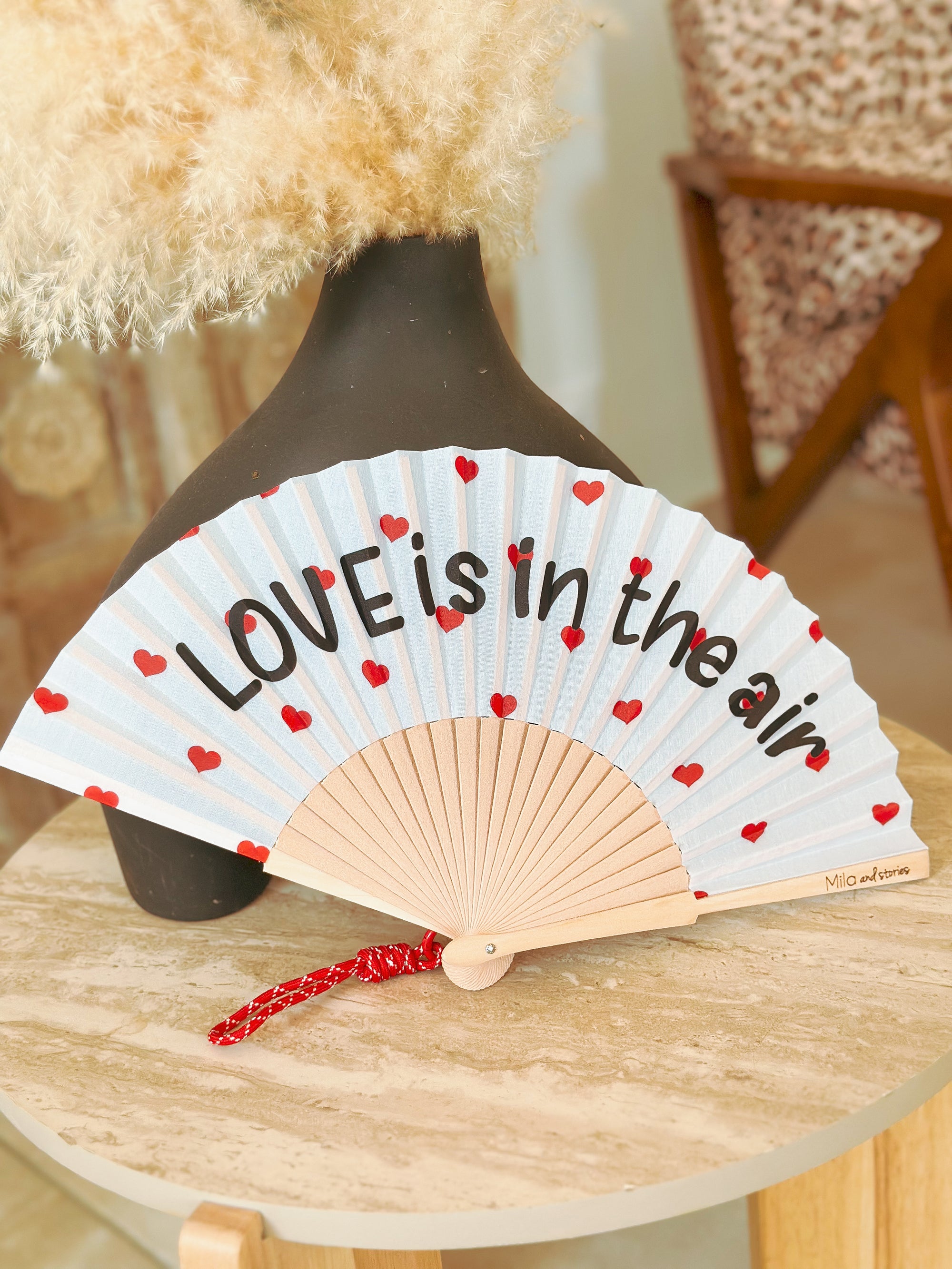 Eventail - Love is in the air