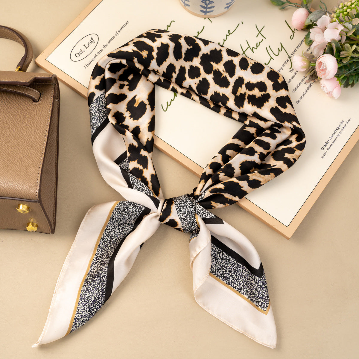 Foulard Lina – Léopard clair