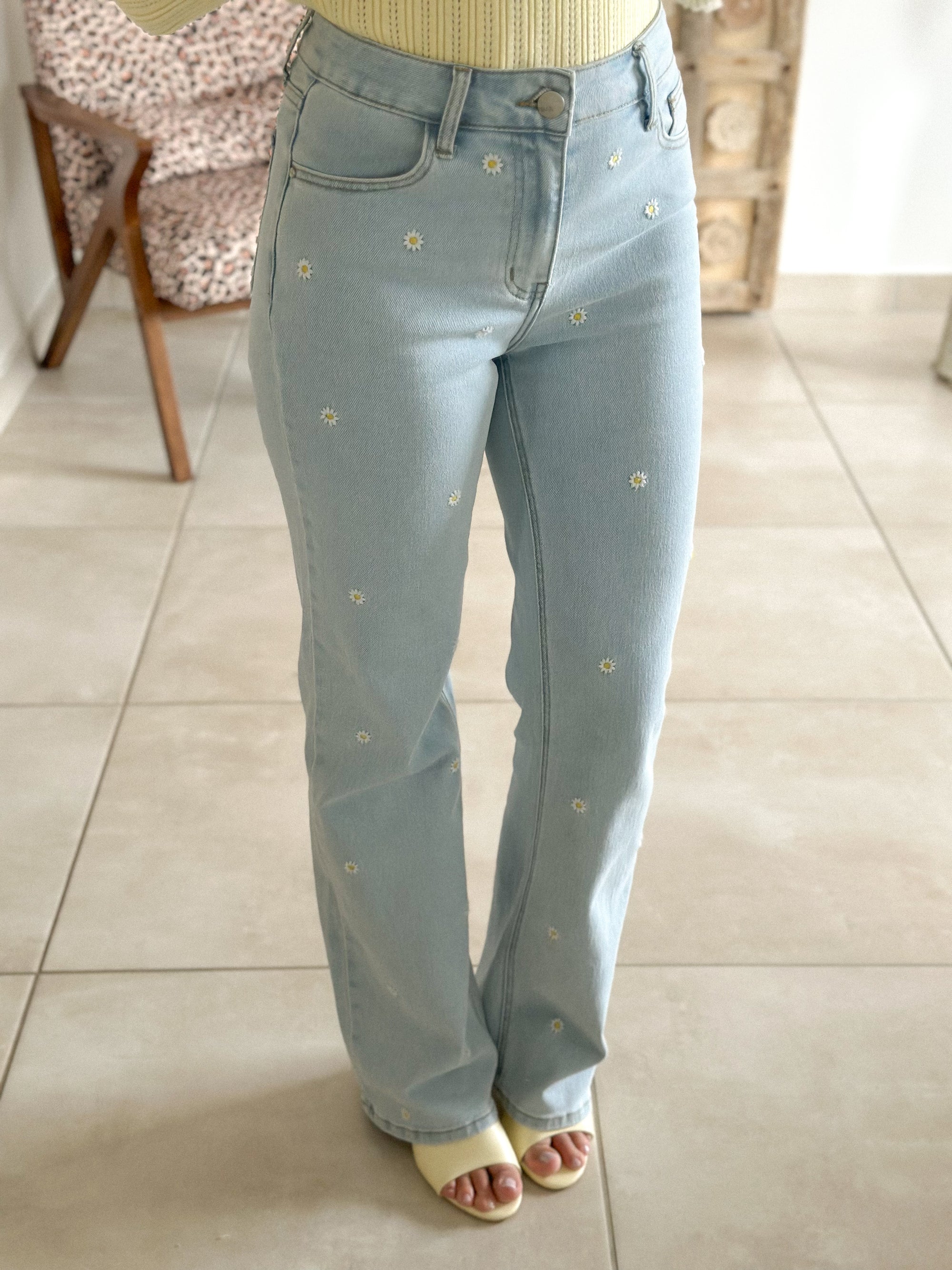 Jean Marguerite - Droit bleu clair brodé