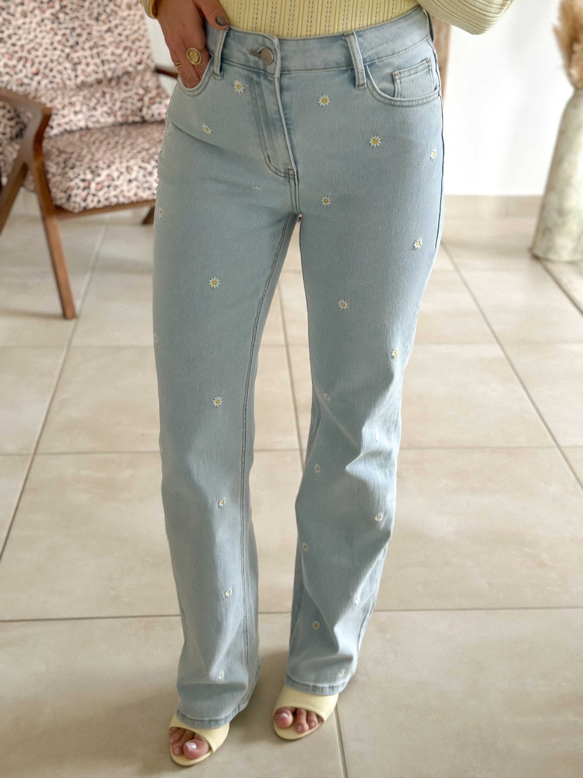 Jean Marguerite - Droit bleu clair brodé