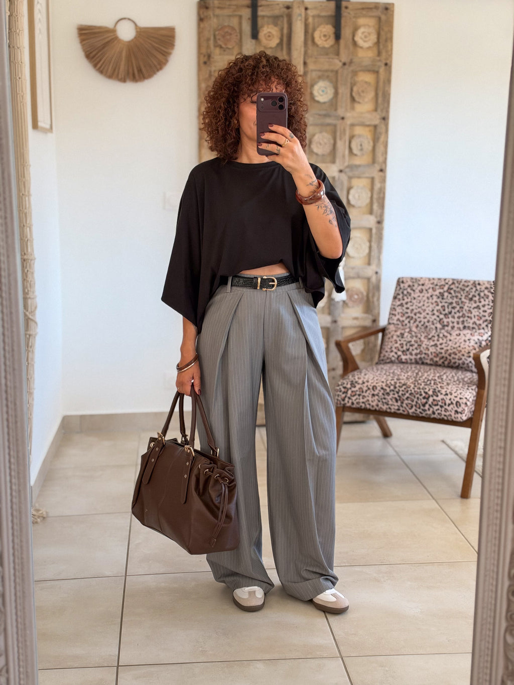 Pantalon Jess – Gris à fines rayures