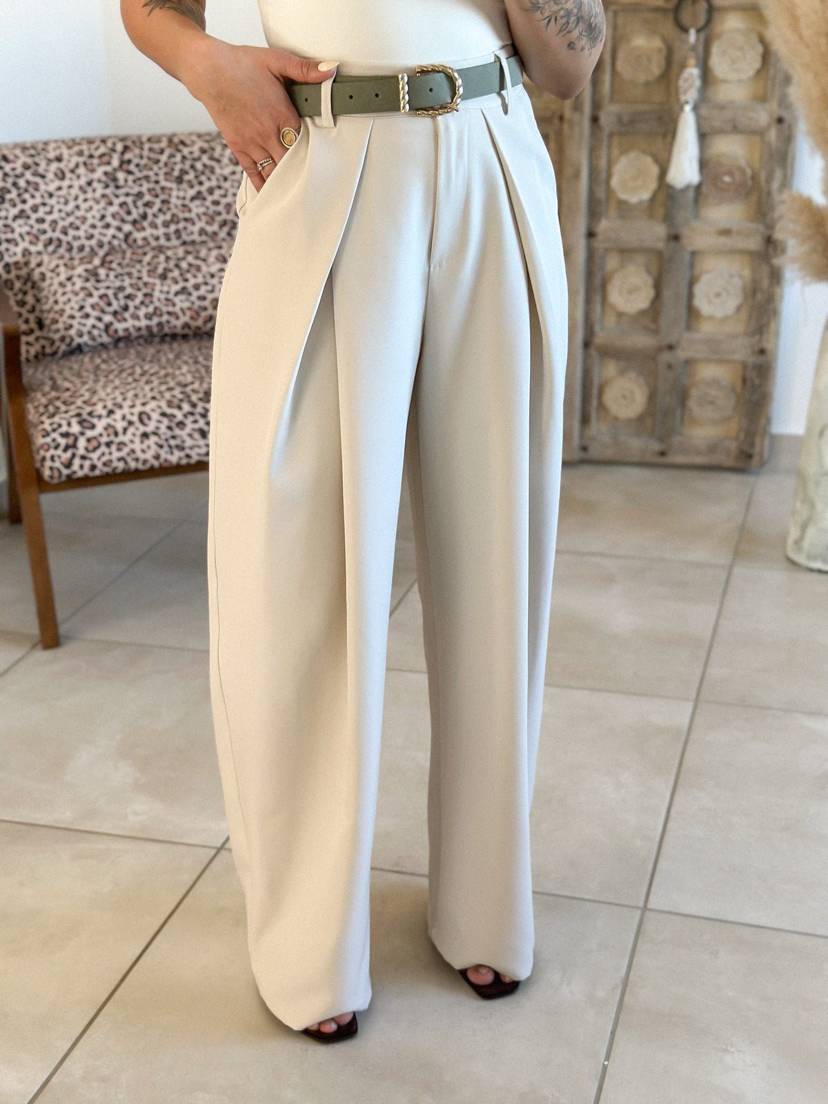 Jess Trousers - ivory wide-leg pleated