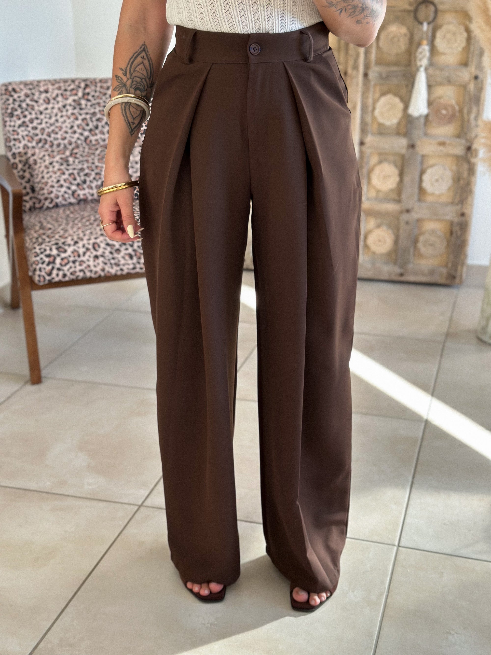 Pantalon Jess - large à pince chocolat