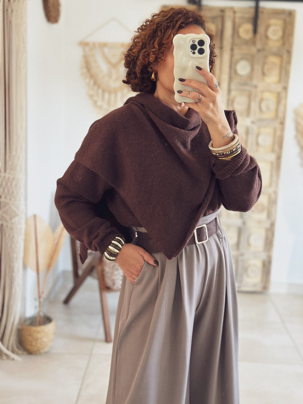 Pull Adèle – avec écharpe Chocolat