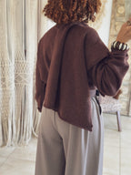 Pull Adèle – avec écharpe Chocolat