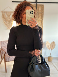 Pull Farah - col montant noir à dentelle