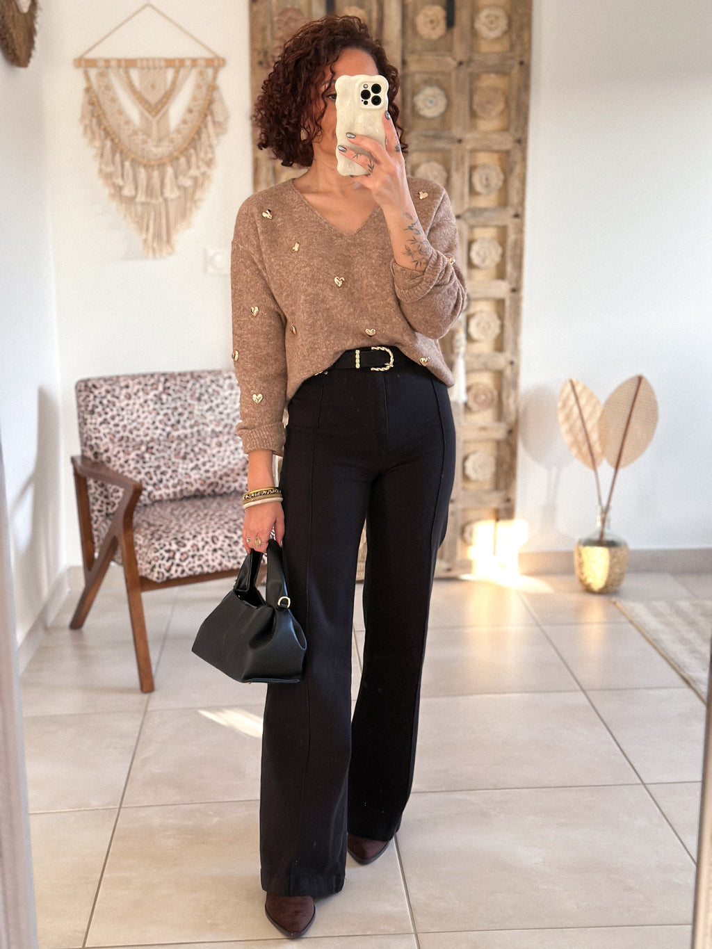 Pull Thaïs - col V camel à cœurs