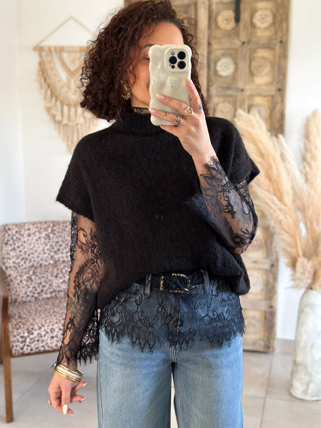 Pull Catia - Noir manches dentelle