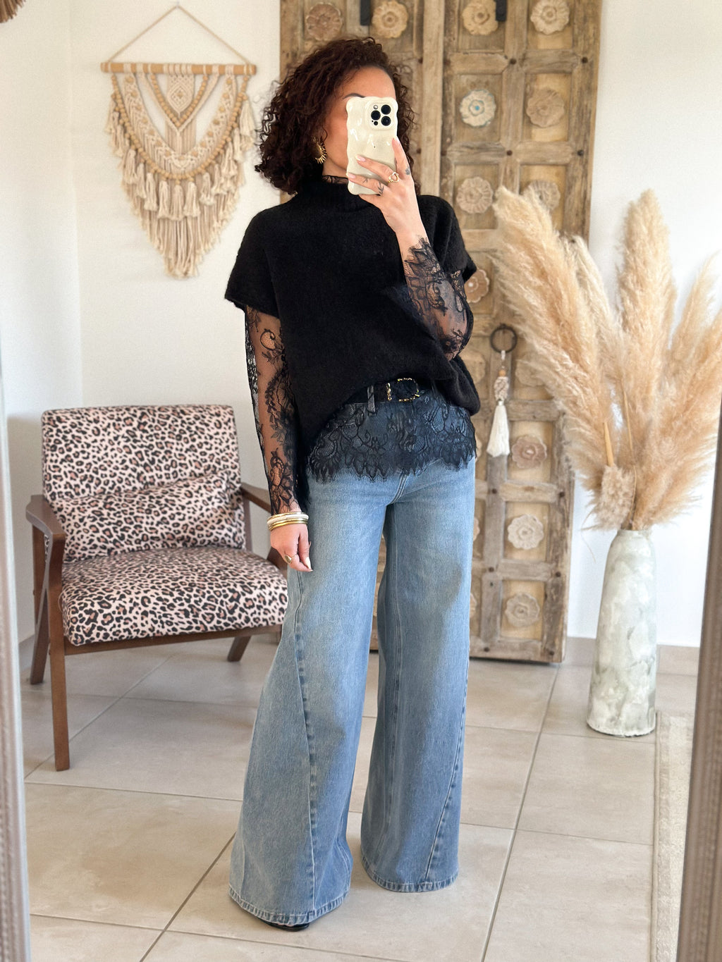 Pull Catia - Noir manches dentelle