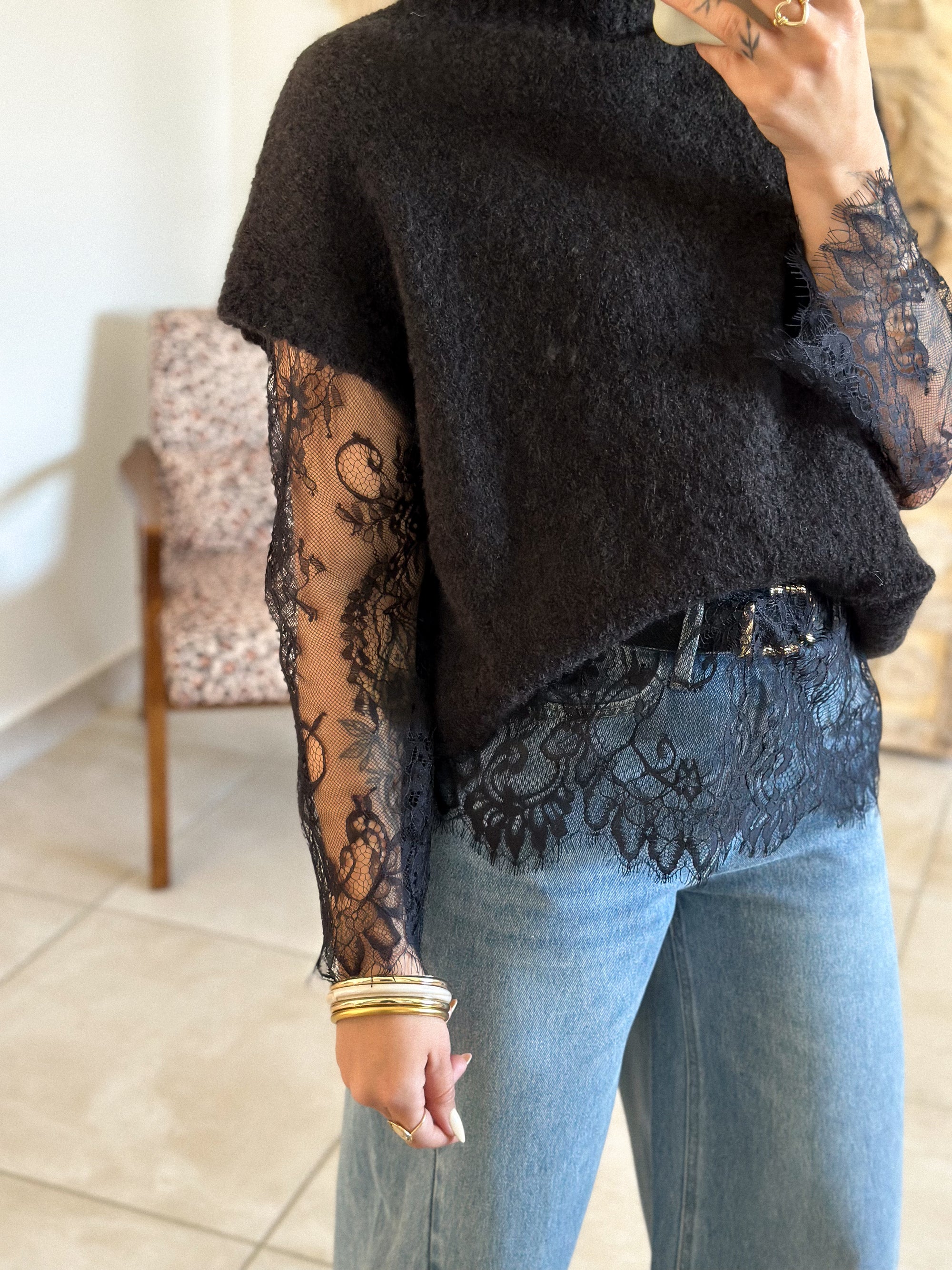 Pull Catia - Noir manches dentelle