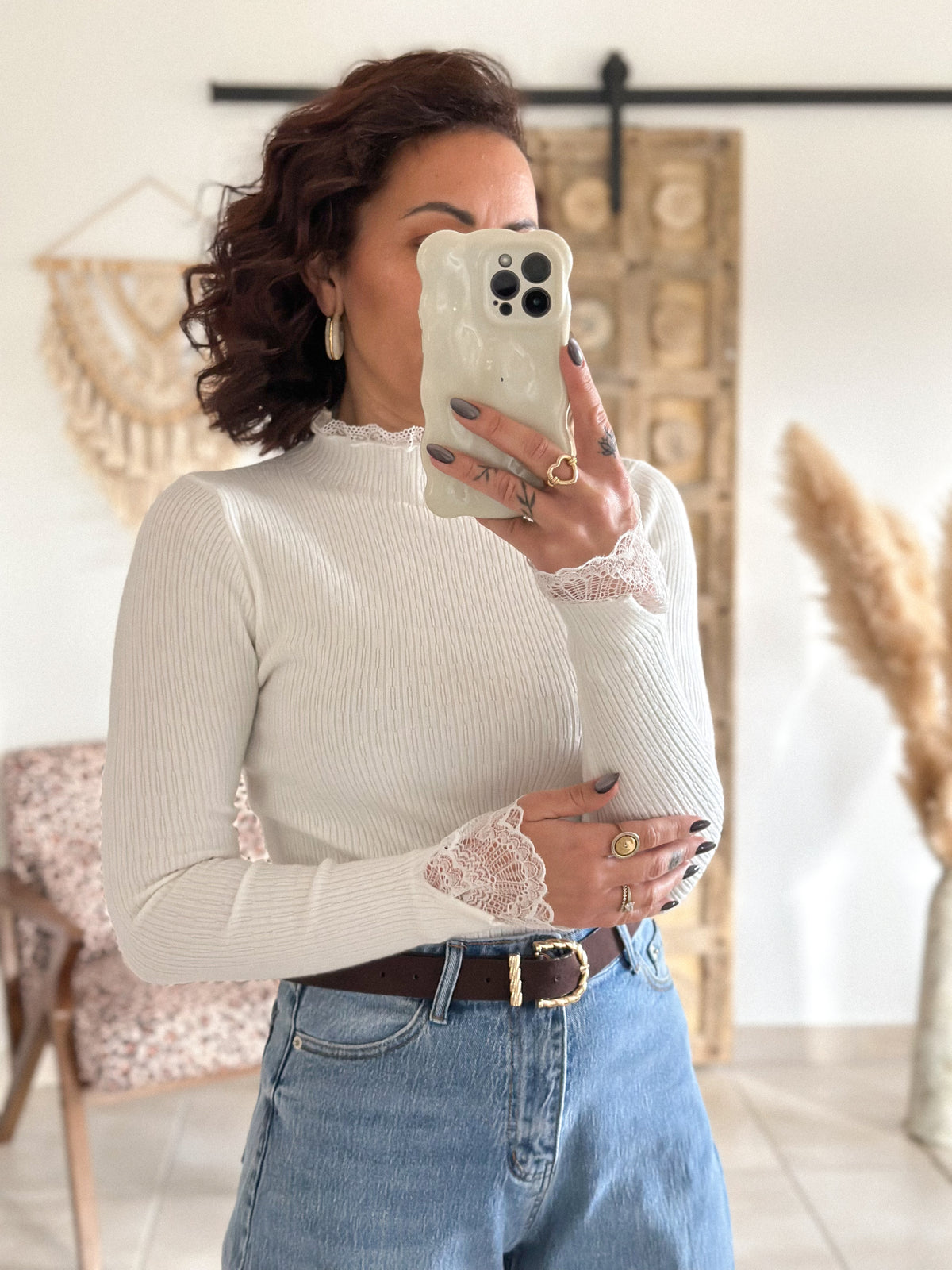 Farah jumper - white lace high neck