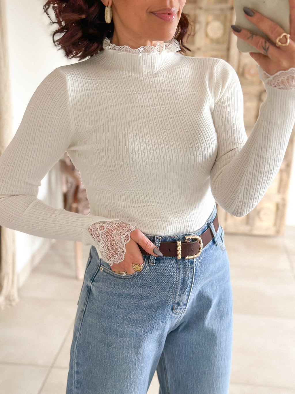 Pull Farah - col montant blanc à dentelle