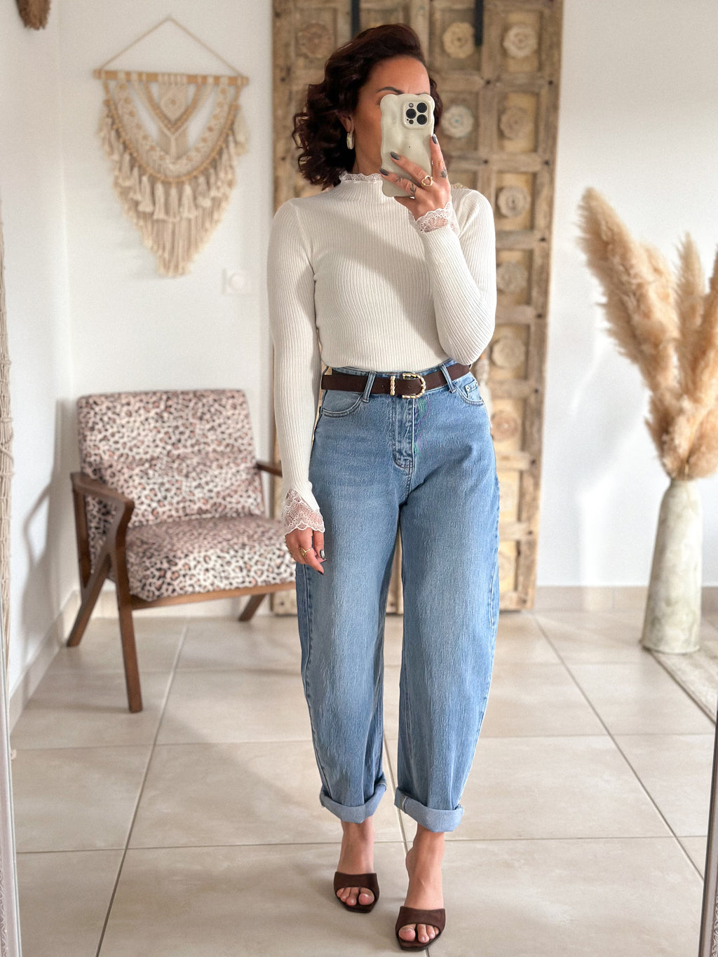 Pull Farah - col montant blanc à dentelle