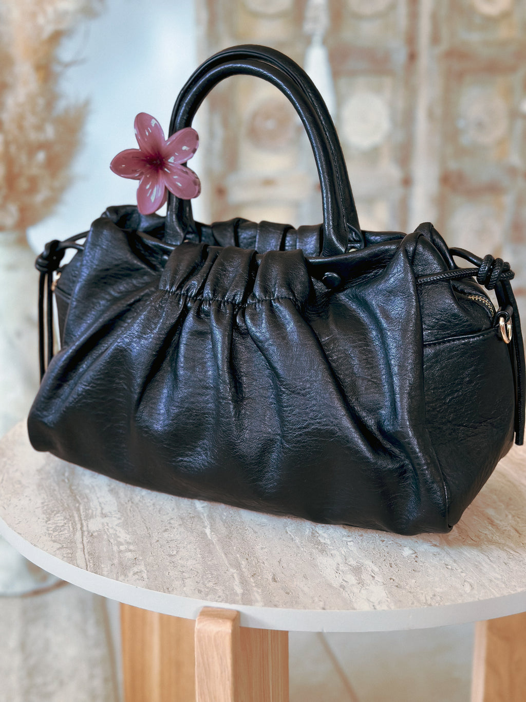 Sac à main noir femme Lou Mëya avec bandoulière